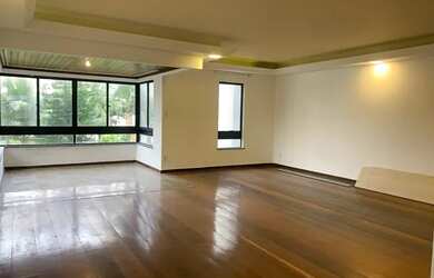 Imagem: O apartamento possui 4 Dormitórios, 3 Banheiros, 2 Vagas na