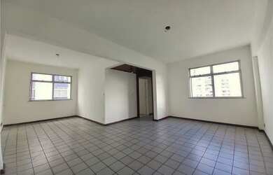 Imagem: O apartamento possui 2 Dormitórios, 2 Banheiros, 92m² de Área