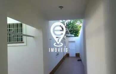 Imagem: A casa possui 3 Dormitórios, 3 Banheiros, 3 Vagas na garagem