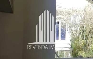 Imagem: A casa possui 3 Dormitórios, 4 Banheiros, 4 Vagas na garagem