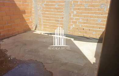 Imagem: O apartamento possui 2 Dormitórios, 1 Banheiro, 2 Vagas na