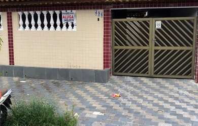 Imagem: A casa possui 2 Dormitórios, 1 Banheiro, 1 Vaga na garagem