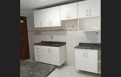 Imagem: O apartamento possui 3 Dormitórios, 1 Banheiro, 1 Vaga na garagem