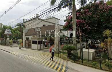 Imagem: O depósito possui 1 Vaga na garagem, 32m² de Área e está