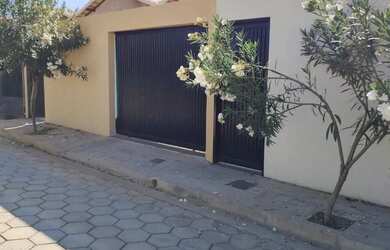 Imagem: Casa em Montes Claros, no bairro Santo Inácio, à venda