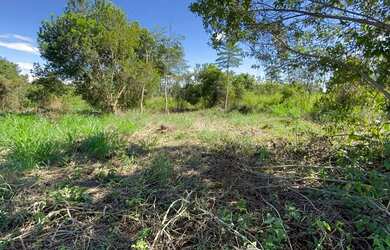 Imagem: O terreno possui 100.000m² de Área e está localizado em