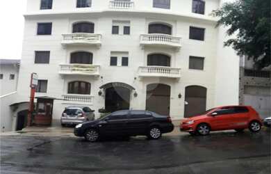 Imagem: O depósito possui 5 Vagas na garagem, 2.000m² de Área e