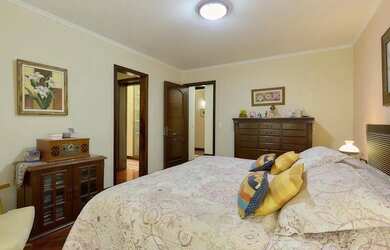 Imagem 15: MARAVILHOSA CASA À VENDA NO BAIRRO SANTA FELICIDADE COM TERRENO DE 2.827,00...