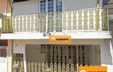 Imagem: A casa possui 3 Dormitórios, 1 Banheiro, 1 Vaga na garagem