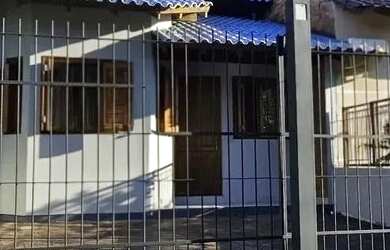 Imagem 2: Casa em Hípica. Churrasqueira, Lareira, 2 Vagas na garageme2 Dormitórios