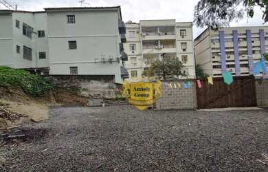 Imagem: O terreno possui 1.400m² de Área e está localizado em Centro