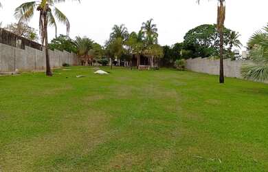 Imagem: A chácara possui 2500m² de Área e está localizado em Parque