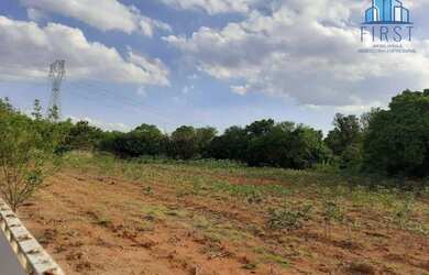 Imagem: O terreno à venda possui 11000m² de Área e está localizado