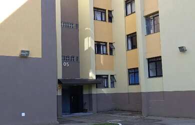 Imagem: O apartamento possui 3 Dormitórios, 1 Banheiro, 2 Vagas na