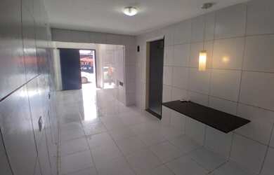 Imagem: O depósito possui 80m² de Área e está localizado em Candeias