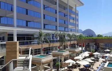 Imagem: O depósito possui 1 Vaga na garagem, 48m² de Área e está