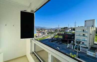 Imagem: O apartamento possui 3 Dormitórios, 2 Banheiros, 2 Vagas na