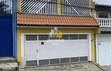 Imagem: A casa possui 4 Dormitórios, 5 Banheiros, 2 Vagas na garagem