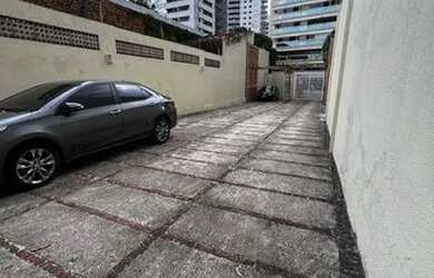 Imagem: O depósito possui 5 Vagas na garagem, 2.000m² de Área e