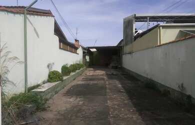 Imagem: A casa possui 3 Dormitórios, 3 Banheiros, 140m² de Área e