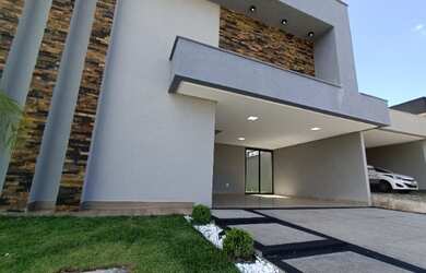 Imagem: Excelente Casa Térrea em Condomínio !