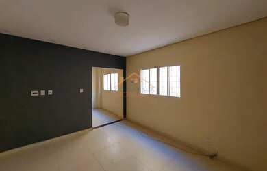 Imagem: A casa possui 3 Dormitórios, 2 Banheiros, 1 Vaga na garagem