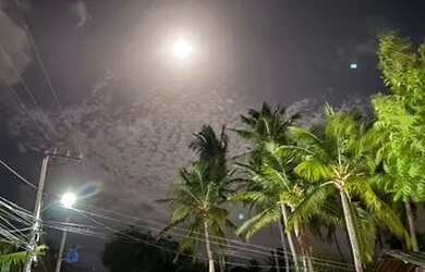 Imagem: A casa possui 4 Dormitórios, 4 Banheiros, 3 Vagas na garagem