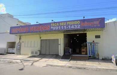 Imagem: A casa possui 2 Dormitórios, 2 Banheiros, 2 Vagas na garagem