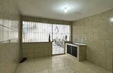 Imagem: A casa possui 3 Dormitórios, 2 Banheiros, 120m² de Área e