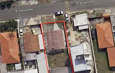 Imagem: A casa possui 2 Dormitórios, 1 Banheiro, 1 Vaga na garagem