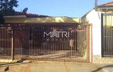 Imagem: A casa possui 3 Dormitórios, 2 Banheiros, 258m² de Área e