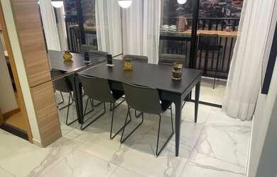 Imagem: O apartamento possui 2 Dormitórios, 1 Banheiro, 1 Vaga na garagem