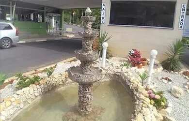 Imagem: A casa possui 2 Dormitórios, 3 Banheiros, 1 Vaga na garagem