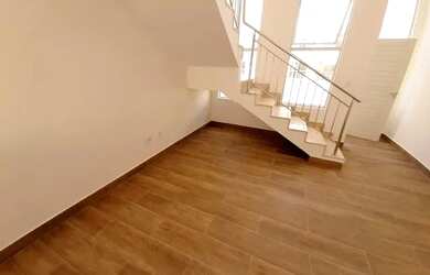 Imagem: O apartamento possui 1 Dormitório, 1 Banheiro, 1 Vaga na garagem