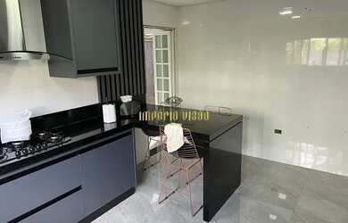 Imagem: A casa em condomínio possui 3 Dormitórios, 4 Banheiros, 4