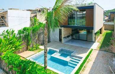 Imagem: A casa em condomínio possui 5 Dormitórios, 5 Banheiros, 2