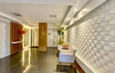 Imagem: O apartamento possui 3 Dormitórios, 1 Banheiro, 1 Vaga na garagem