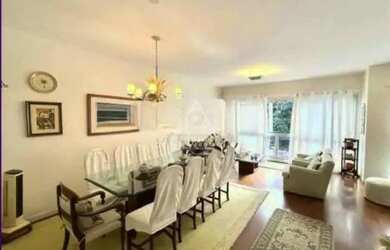 Imagem: O apartamento possui 4 Dormitórios, 5 Banheiros, 2 Vagas na