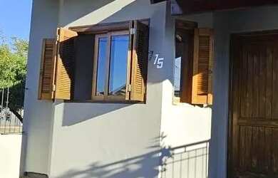 Imagem 3: Casa em Hípica. Churrasqueira, Lareira, 2 Vagas na garageme2 Dormitórios