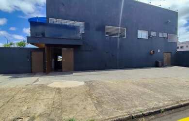 Imagem: O depósito possui 5 Vagas na garagem, 1.000m² de Área e