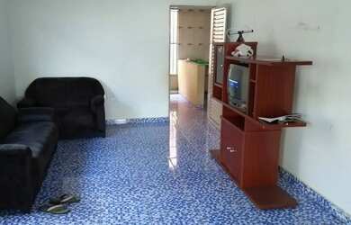 Imagem: A casa possui 2 Dormitórios, 2 Banheiros, 1 Vaga na garagem