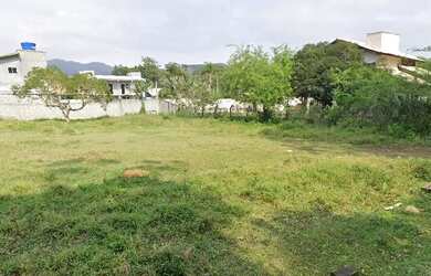 Imagem: O terreno possui 900m² de Área e está localizado em Ratones