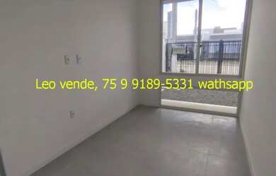 Imagem: A casa possui 3 Dormitórios, 2 Banheiros e 2 Vagas na garagem