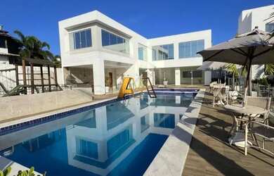 Imagem: A casa em condomínio possui 4 Dormitórios, 3 Banheiros, 2