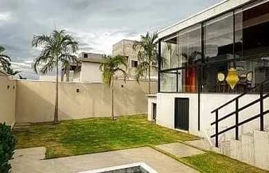 Imagem: A casa em condomínio possui 3 Dormitórios, 4 Banheiros, 3