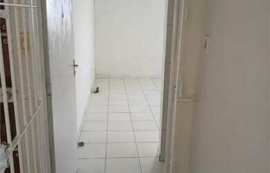 Imagem: O apartamento possui 2 Dormitórios, 1 Banheiro e está localizado