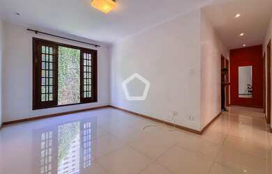 Imagem: O apartamento possui 3 Dormitórios, 2 Banheiros, 80m² de Área