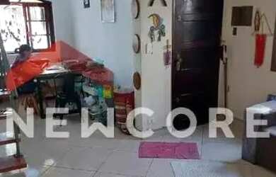 Imagem: A casa e possui 3 Dormitórios, Suítes, 2 Banheiros, 2 Vagas