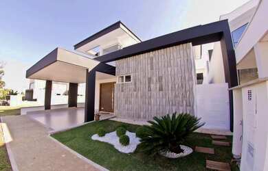 Imagem: A casa em condomínio possui 3 Dormitórios, 1 Banheiro, 2 Vagas