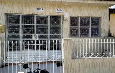 Imagem: A casa possui 3 Dormitórios, 1 Banheiro, 100m² de Área e